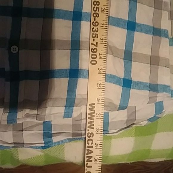 XL BUTTON UP LONGSLEEVE FLANNEL - Picture 3 of 6